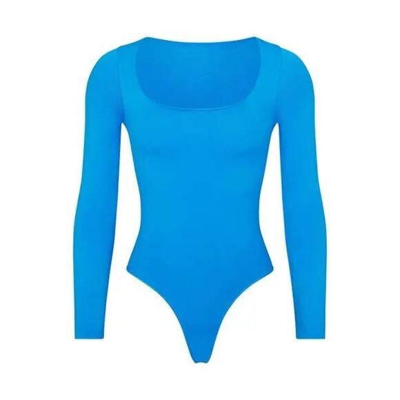 SKIMS Tops - SKIMS Fits Everybody Essential Long Sleeve Scoop Neck Bodysuit in Mykonos Blue